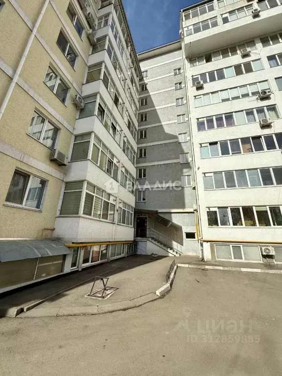 2-к кв. Крым, Симферополь ул. Клары Цеткин, 12 (70.6 м) - Фото 1