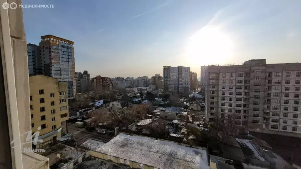 3-комнатная квартира: Барнаул, улица Крупской, 143 (85.2 м) - Фото 1