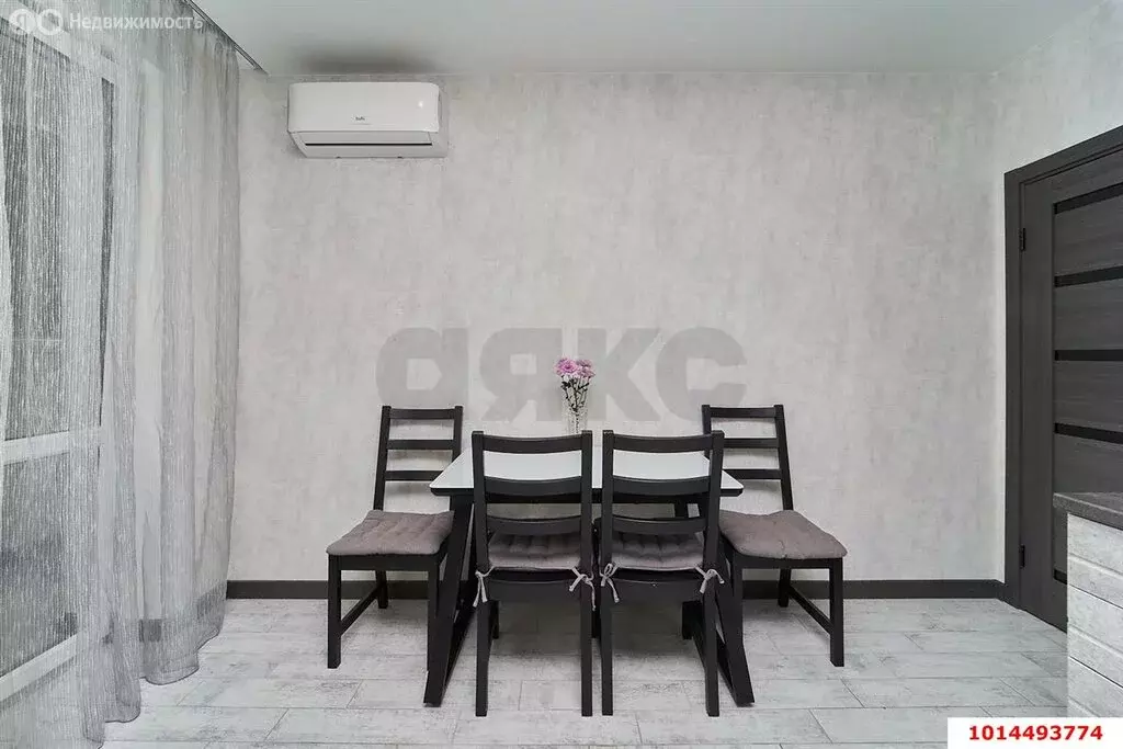 2-комнатная квартира: Краснодар, Гаражная улица, 87 (56.3 м) - Фото 0