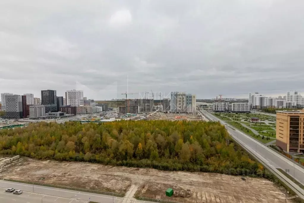 2-к кв. Тюменская область, Тюмень ул. Братьев Бондаревых, 5 (68.0 м) - Фото 1