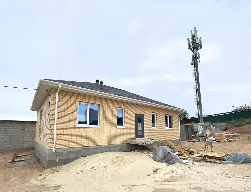 Дом в Волгоградская область, Волгоград Любитель СНТ, 2 (120 м) - Фото 1