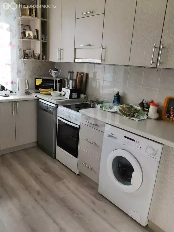 2-комнатная квартира: Тайга, улица Мира, 1 (52.5 м) - Фото 1