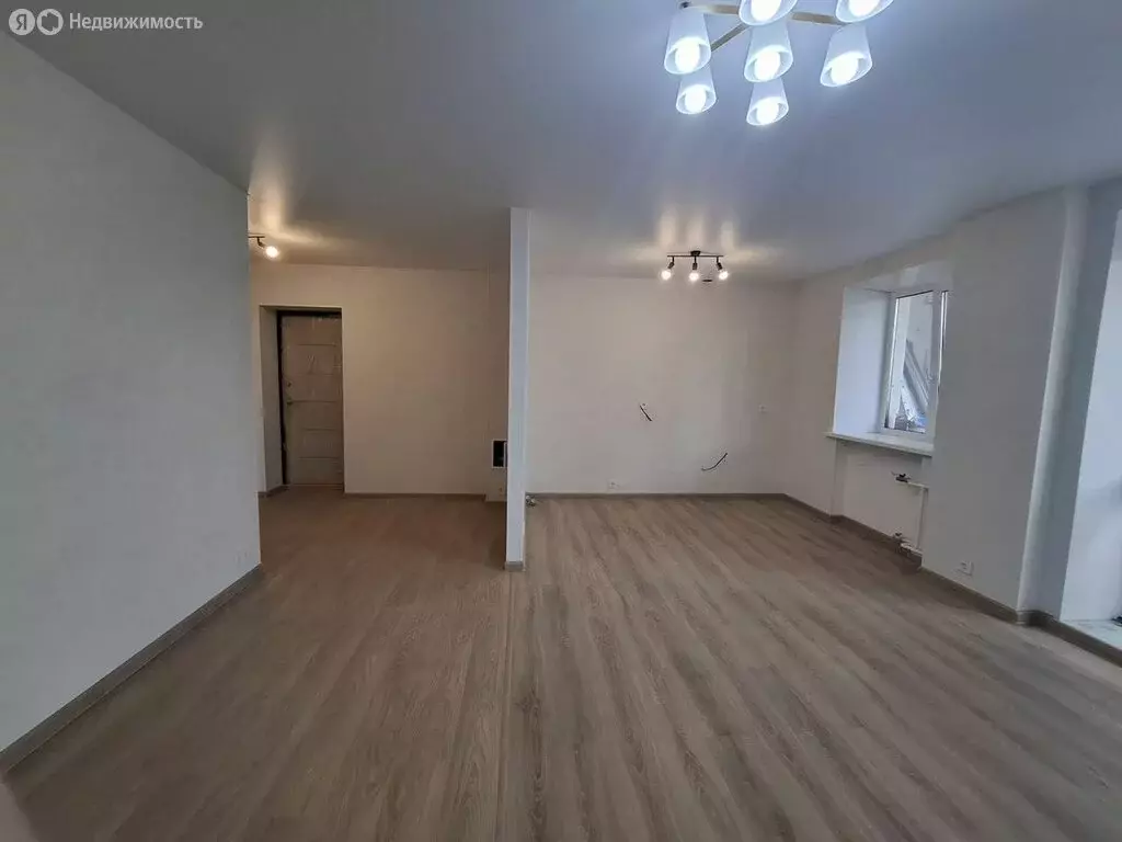 3-комнатная квартира: Тюмень, микрорайон Утешево, Школьная улица, 16 ... - Фото 1