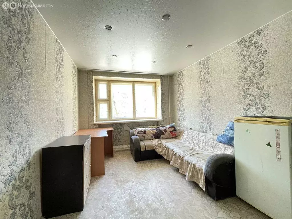 1к в 20-комнатной квартире (18 м) - Фото 1
