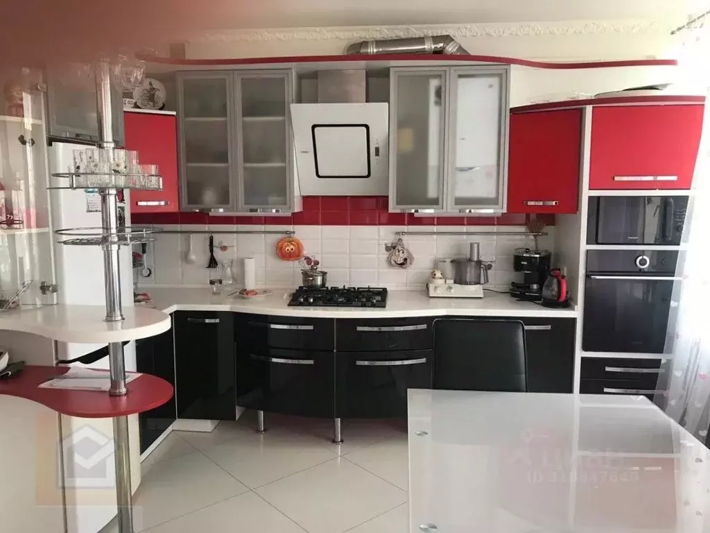 2-к кв. Крым, Евпатория просп. Ленина, 51/50 (80.0 м) - Фото 0