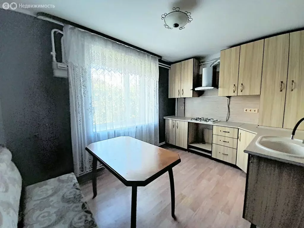 1-комнатная квартира: Новокубанск, Виноградная улица, 2 (39.9 м) - Фото 0