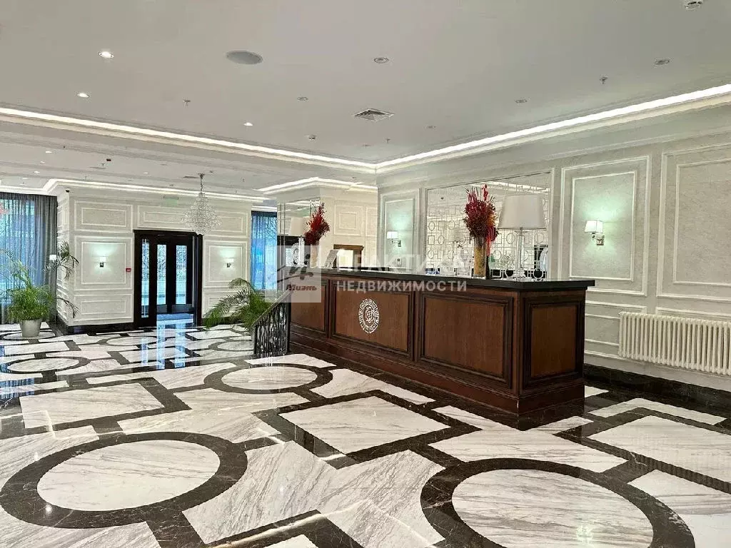 Продается 4-комнатная квартира - Фото 2