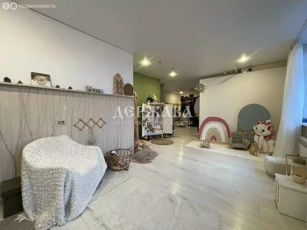 Квартира-студия: Старый Оскол, микрорайон Космос, 11 (70.2 м) - Фото 2