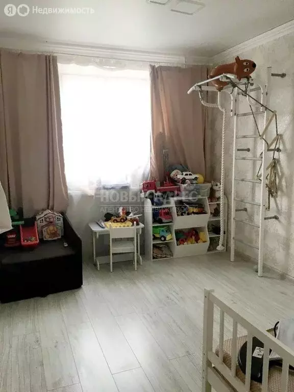 3-комнатная квартира: посёлок Воротынск, улица 70 лет Победы, 5 (62 м) - Фото 2