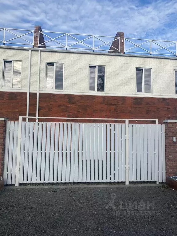 Таунхаус в Ростовская область, Новочеркасск ул. Никольского (110 м) - Фото 1