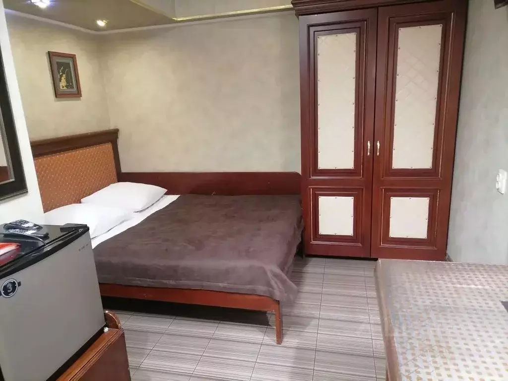 Комната Бурятия, Улан-Удэ Набережная ул., 14к2 - Фото 1