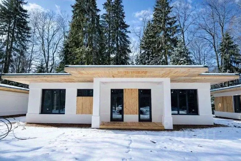 Дом в Московская область, Дмитровский муниципальный округ, д. Сазонки  ... - Фото 1