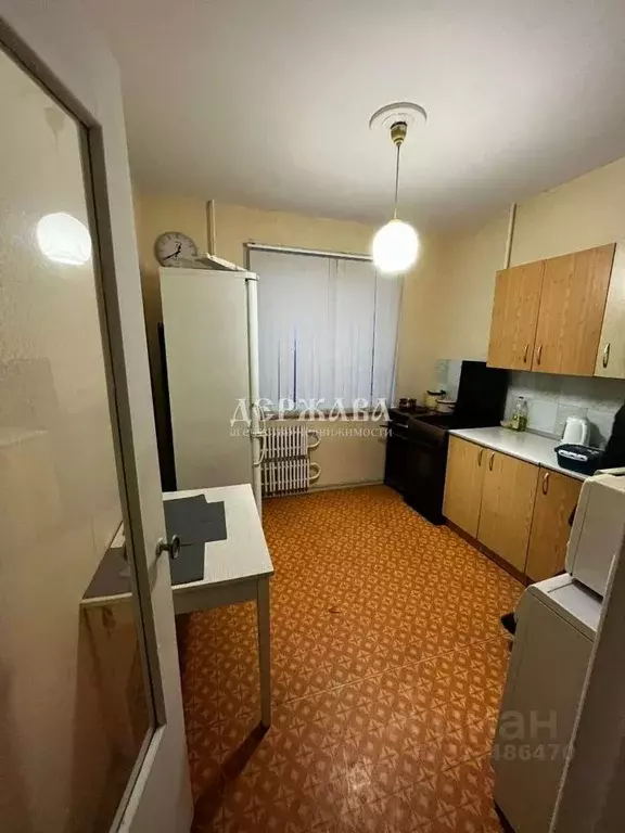 3-к кв. Белгородская область, Старый Оскол ул. Свердлова, 25 (63.0 м) - Фото 0