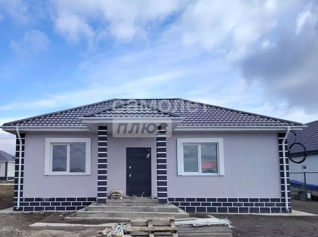 Дом в Краснодарский край, Новороссийск городской округ, Семигорский ... - Фото 0