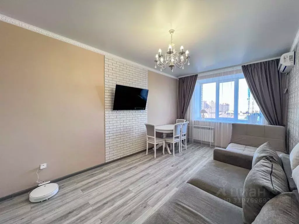 3-к кв. Оренбургская область, Оренбург ул. Высотная, 10 (85.0 м) - Фото 1