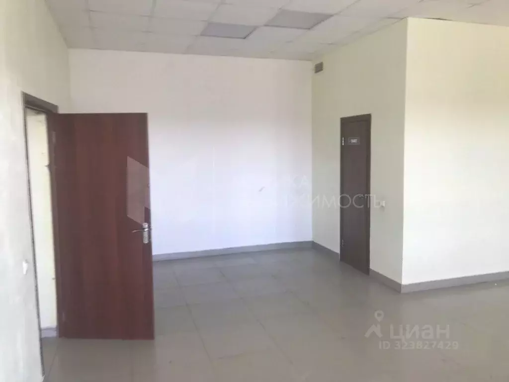 Помещение свободного назначения в Тюменская область, Тюмень ул. ... - Фото 2