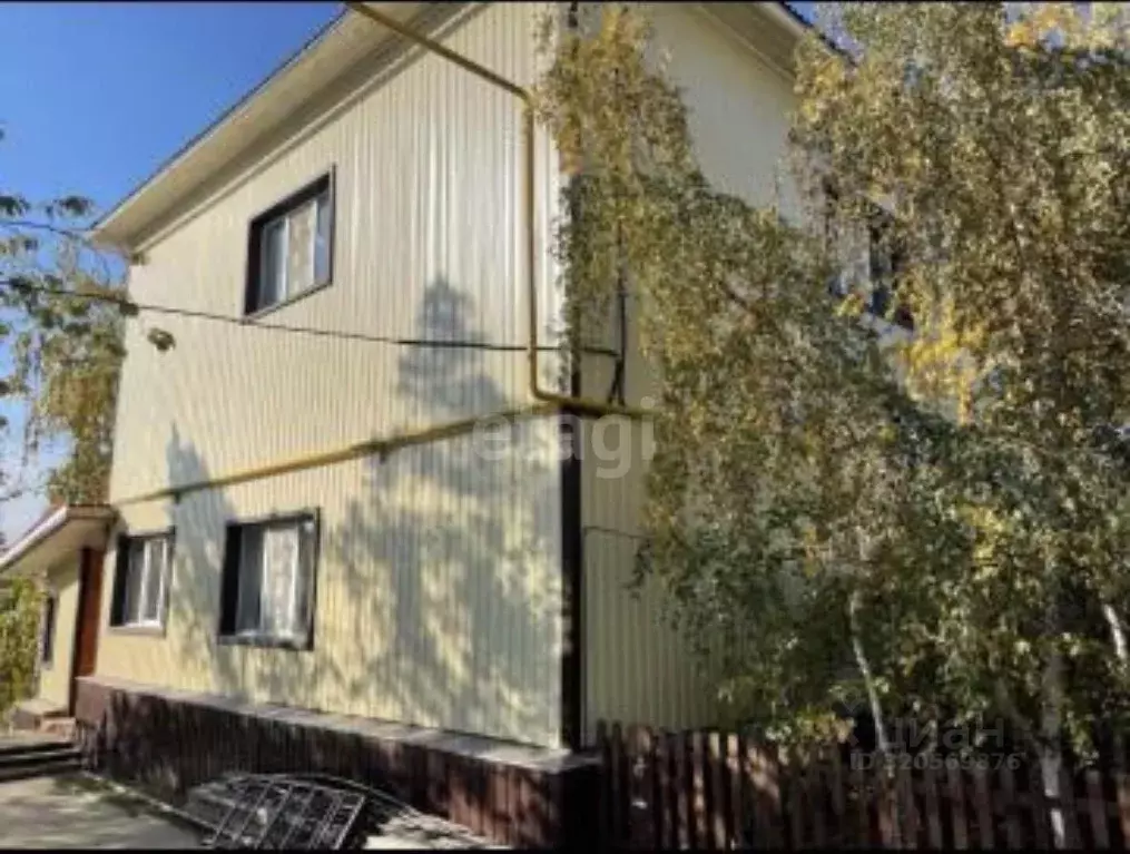 Дом в Саха (Якутия), Якутск ул. Степная, 4 (210 м) - Фото 0