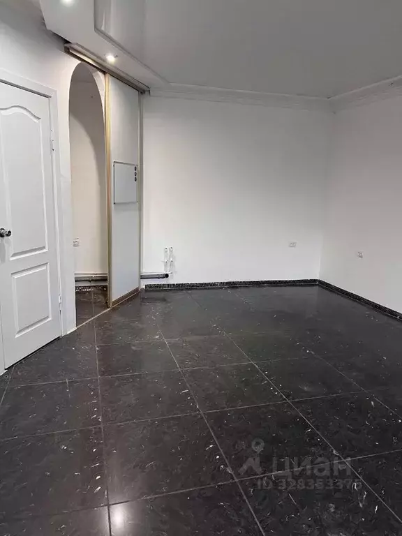 Помещение свободного назначения в Саха (Якутия), Якутск ул. Хабарова, ... - Фото 1