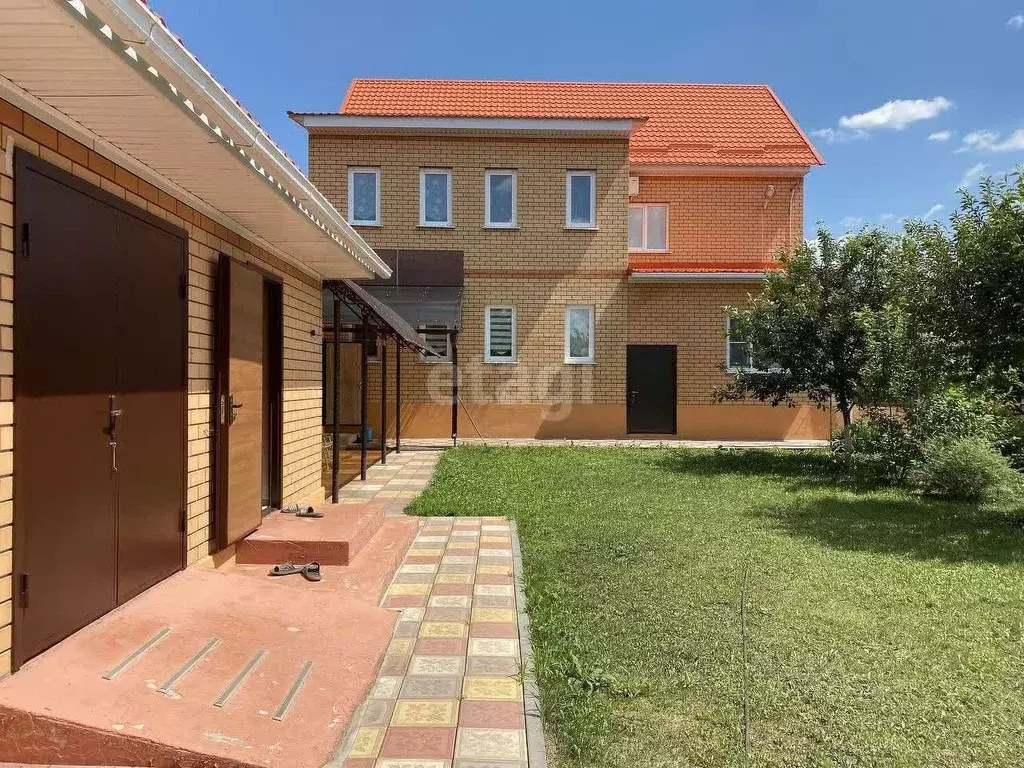 Дом в Липецкая область, Грязи ул. Пахомова, 6 (330 м) - Фото 0