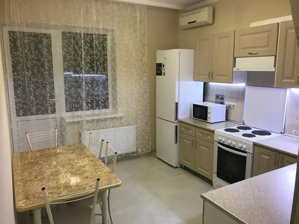 1-к кв. Тульская область, Белев Октябрьская ул., 8 (35.0 м) - Фото 0