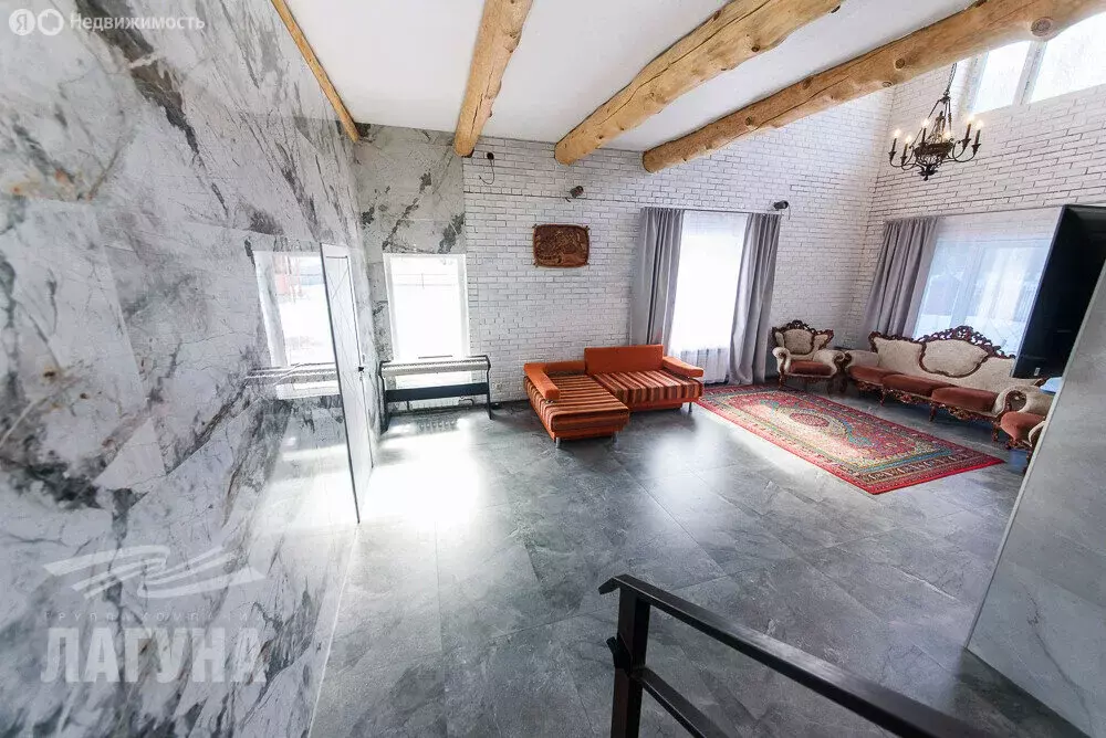 Дом в село Кожевниково, Красноармейская улица (244 м) - Фото 2