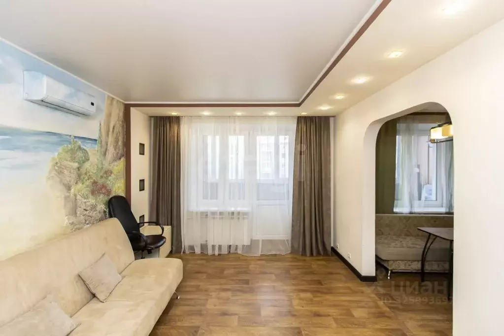 2-к кв. Тюменская область, Тюмень Комсомольская ул., 75 (70.0 м) - Фото 1