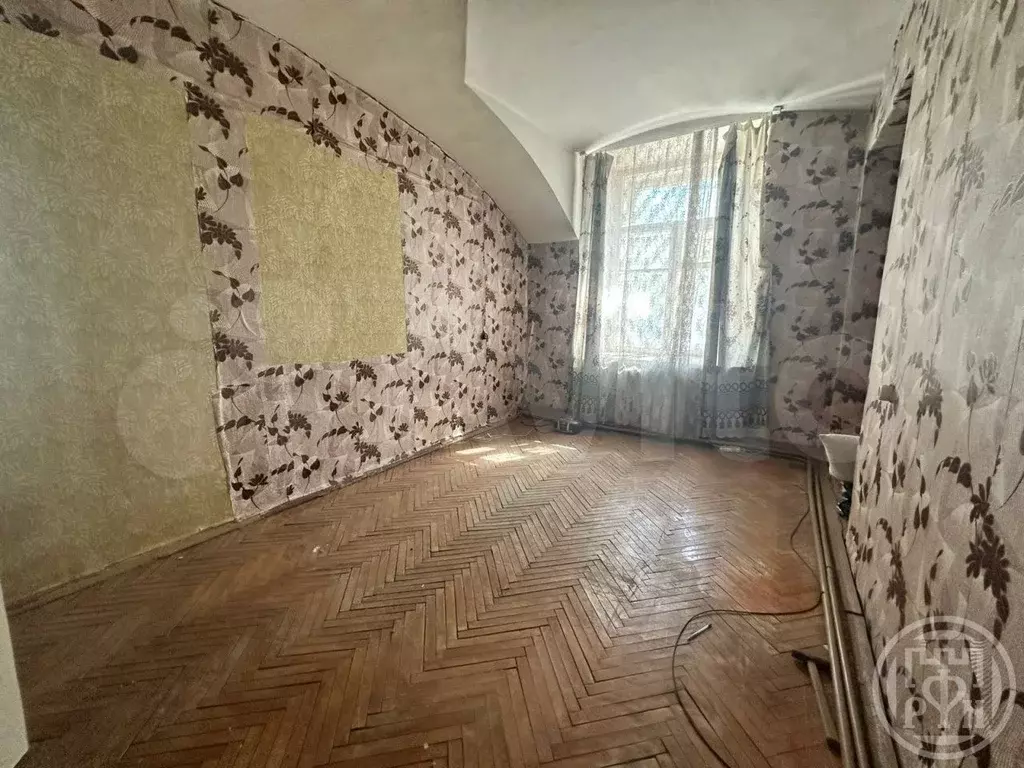 Комната 26 м в 3-к., 1/3 эт. - Фото 1