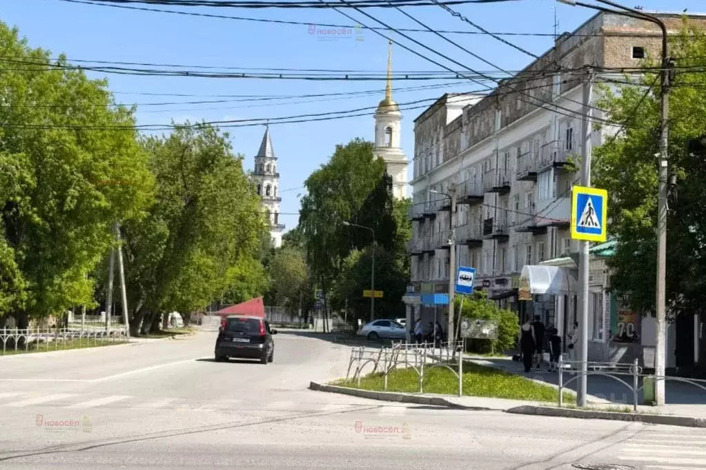 Торговая площадь в Свердловская область, Невьянск ул. Карла Маркса, 2 ... - Фото 0