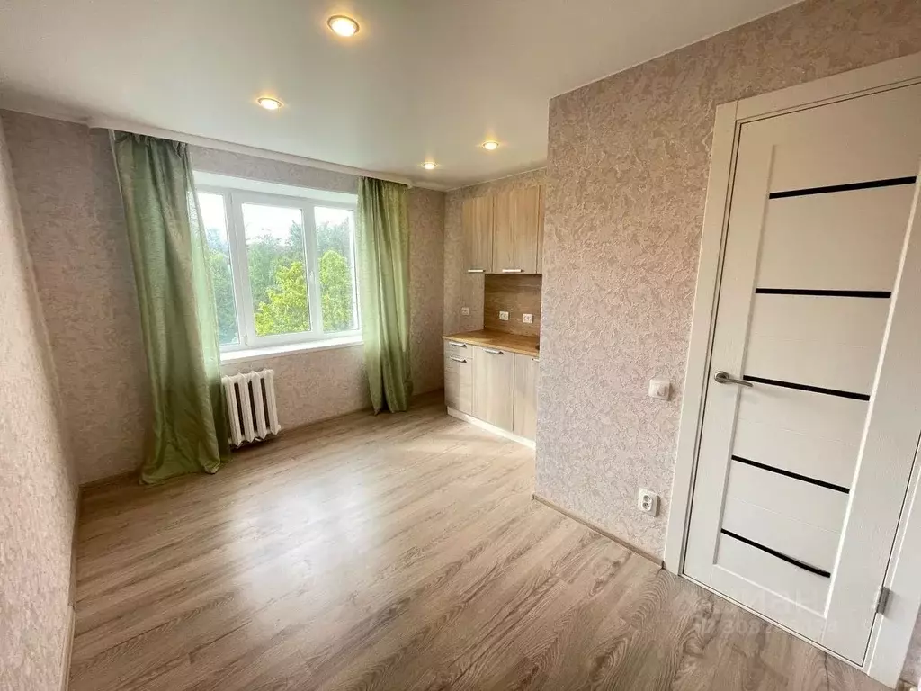 Комната Новгородская область, Великий Новгород ул. Космонавтов, 8 ... - Фото 1