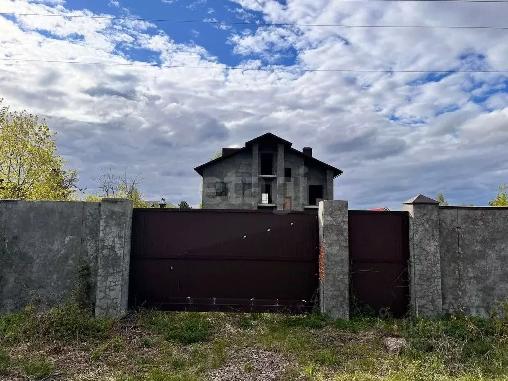 Дом в Тверская область, Конаковский муниципальный округ, д. Лазурная ... - Фото 0