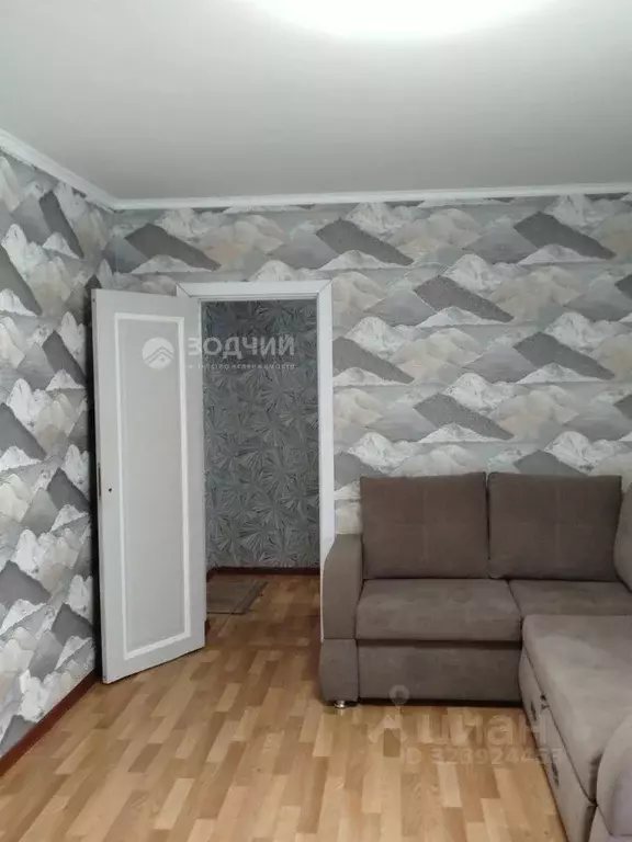 1-к кв. Чувашия, с. Красноармейское ул. Васильева, 5 (34.4 м) - Фото 0