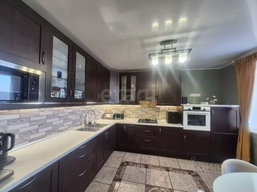 3-к кв. Башкортостан, Уфа ул. Чернышевского, 7 (93.9 м) - Фото 1