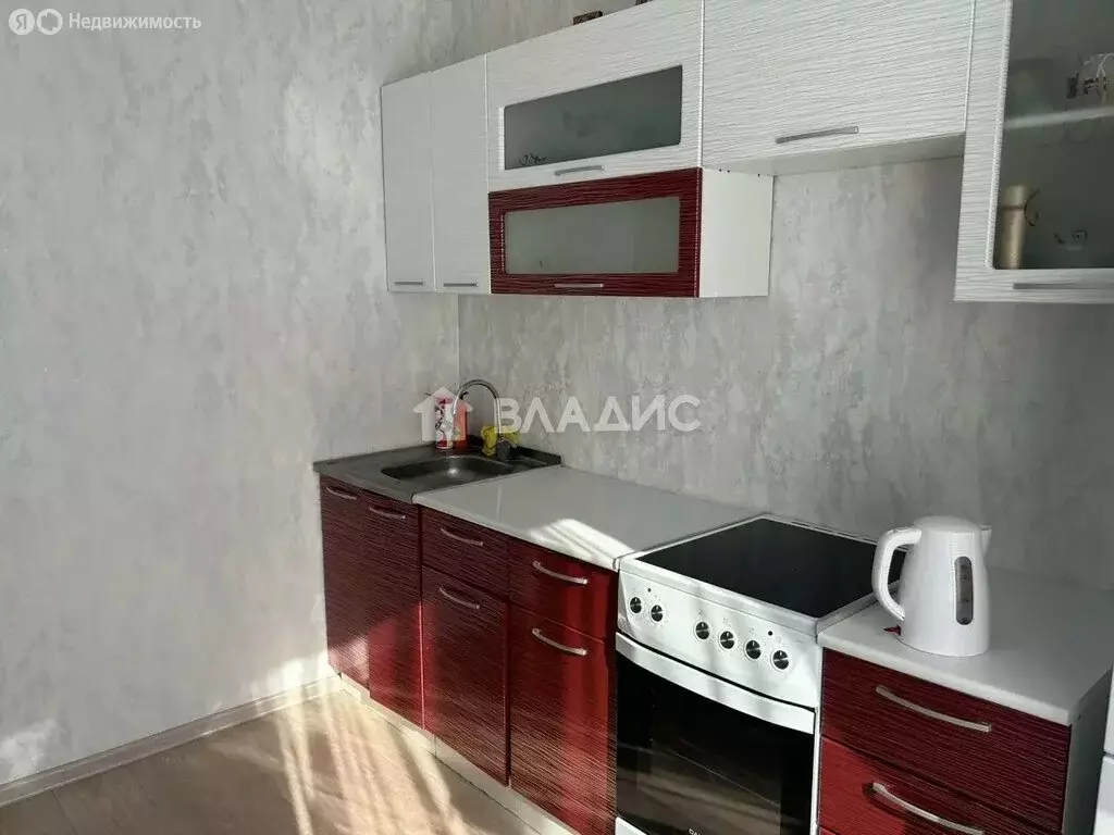 2-комнатная квартира: Тобольск, 9-й микрорайон, 3Б (51.8 м) - Фото 1