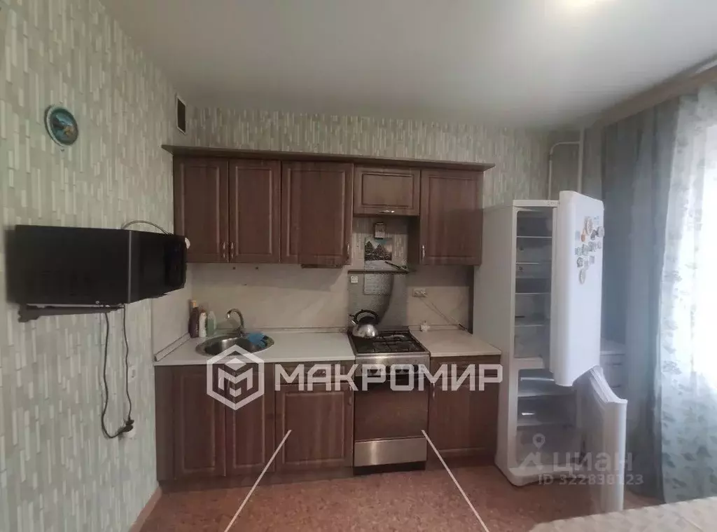 1-к кв. Брянская область, Брянск ул. Братьев Ткачевых, 3 (41.0 м) - Фото 1