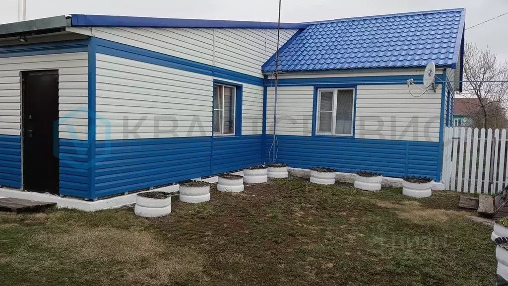 Дом в Омская область, Азовский Немецкий Национальный район, д. ... - Фото 1