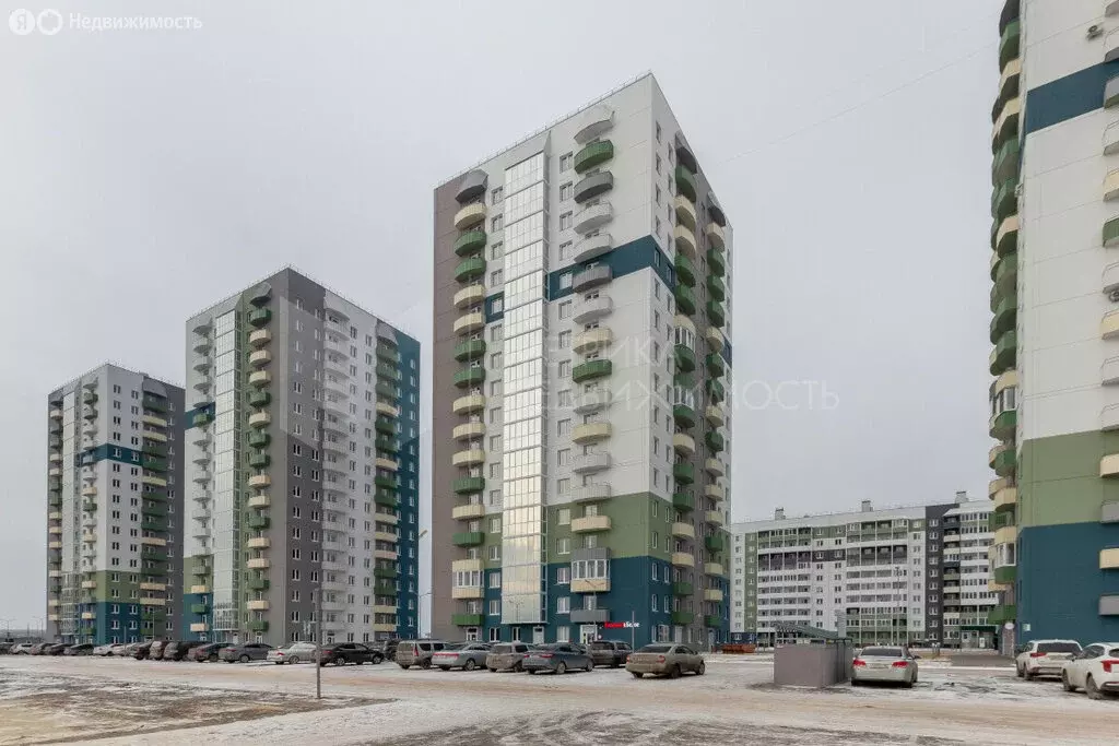 3-комнатная квартира: Тюмень, улица Героев Космоса, 9 (73.1 м) - Фото 1