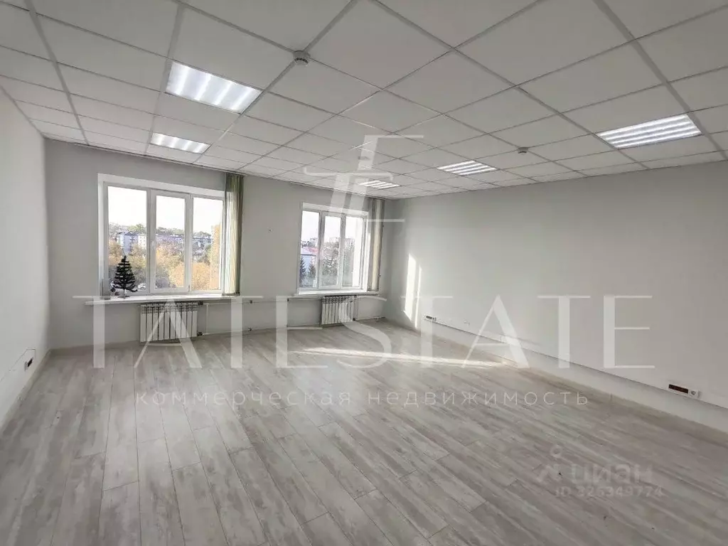 Офис в Татарстан, Казань ул. Ахтямова, 1 (34 м) - Фото 1