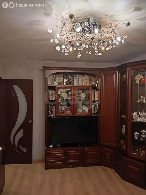 3-комнатная квартира: Нижний Новгород, улица Героя Советского Союза ... - Фото 1