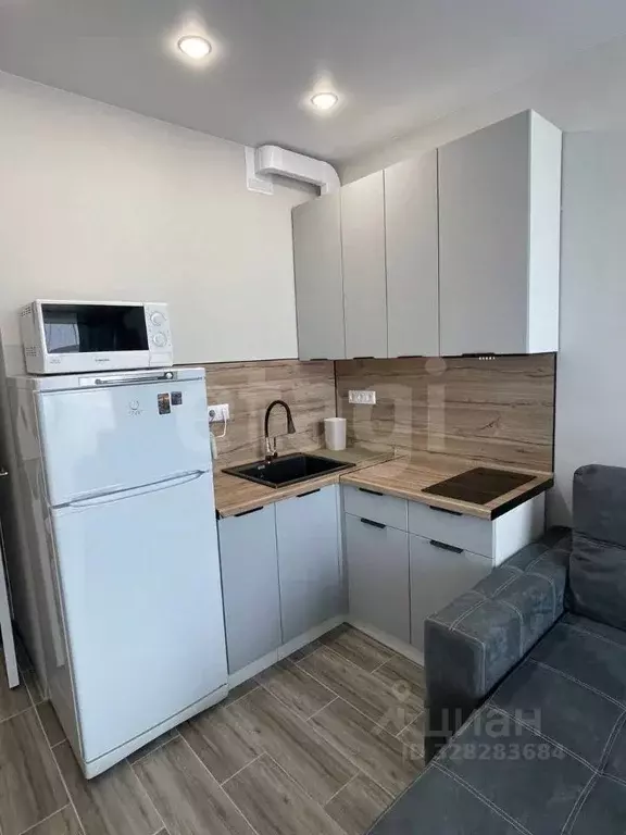 Студия Тюменская область, Тюмень ул. Первооткрывателей, 9 (24.39 м) - Фото 1