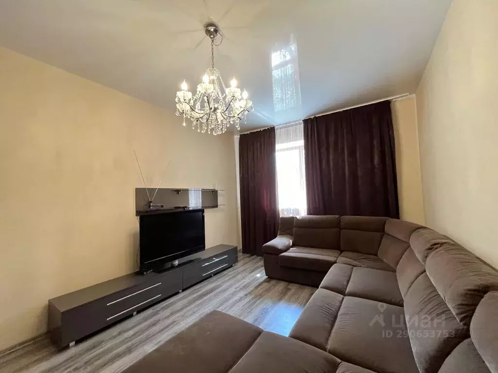 2-к кв. Ульяновская область, Ульяновск Красноармейская ул., 152А (71.0 ... - Фото 1