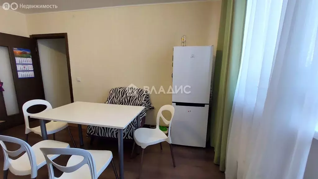 3-комнатная квартира: Тобольск, 15-й микрорайон, 22 (79.1 м) - Фото 1