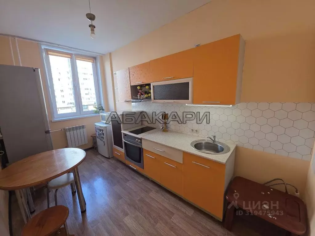 2-к кв. Красноярский край, Красноярск ул. Чернышевского, 77 (56.0 м) - Фото 0
