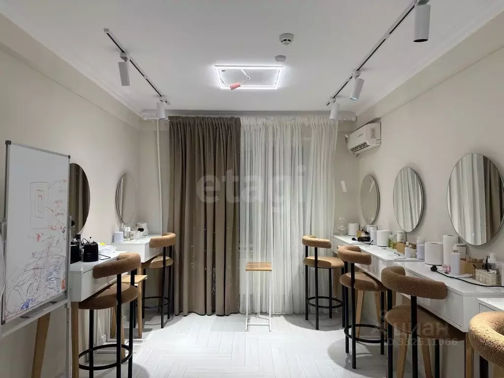 Торговая площадь в Дагестан, Каспийск ул. Ленина, 33 (86 м) - Фото 1