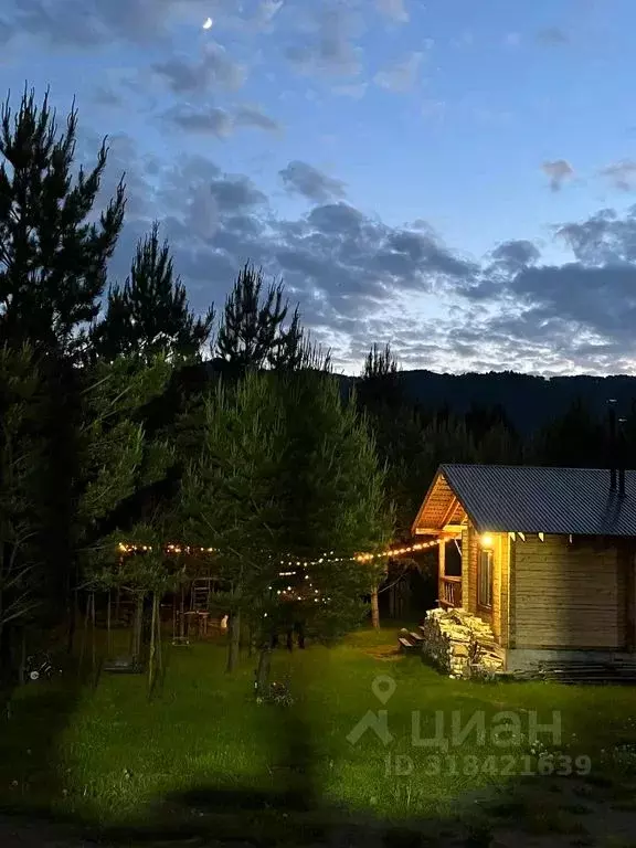 Дом в Алтай, Чемальский район, пос. Усть-Сема пер. В.И. Чаптынова, 3 ... - Фото 0