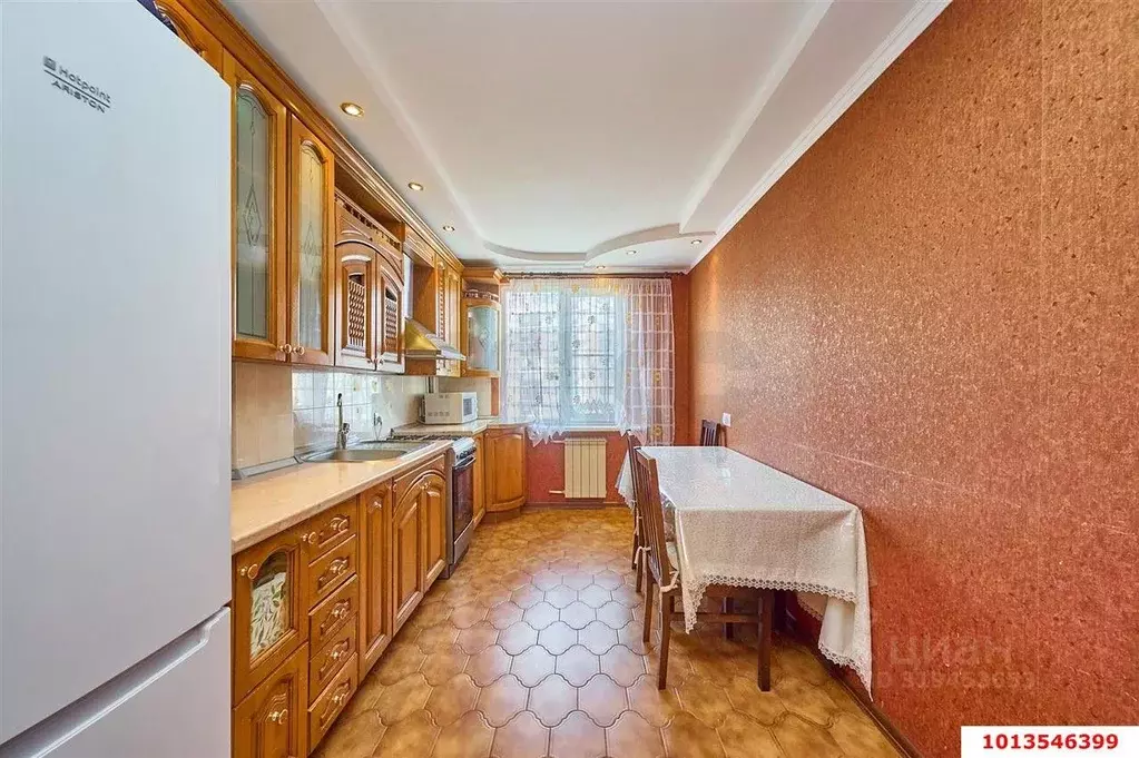 2-к кв. Краснодарский край, Краснодар Юбилейный мкр, ул. 70-летия ... - Фото 0