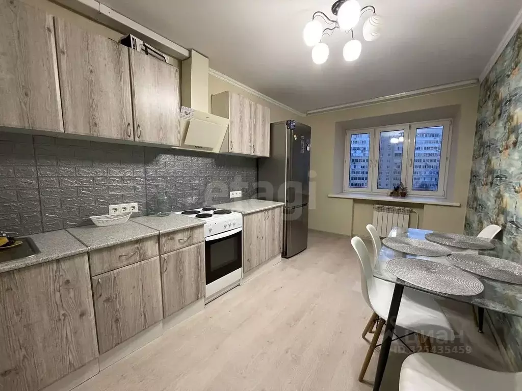 3-к кв. Тюменская область, Тюмень Микрорайон мыс, ул. Малиновского, ... - Фото 1