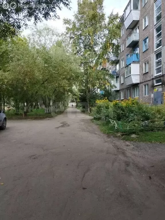 3-комнатная квартира: Омск, микрорайон Городок Нефтяников, улица 22 ... - Фото 2