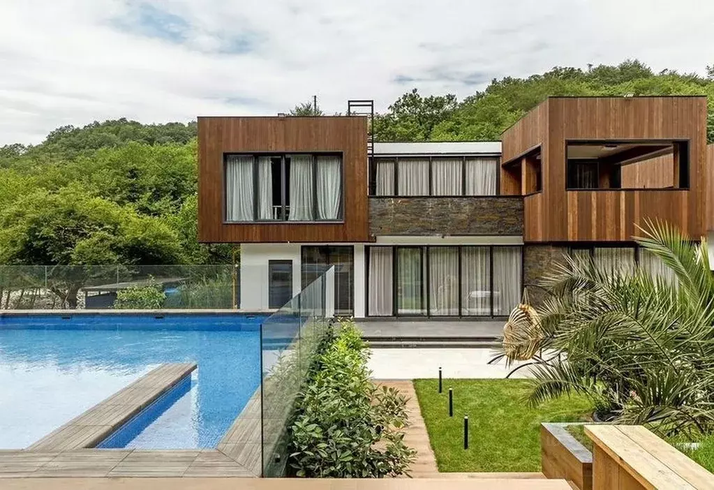 Дом в Краснодарский край, Сочи Белореченский пер., 11 (261 м) - Фото 1