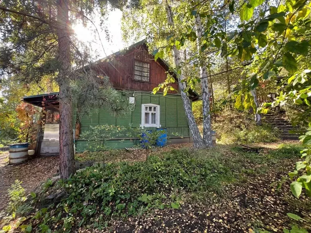 Дом в Свердловская область, Первоуральск городской округ, пос. Флюс  ... - Фото 0
