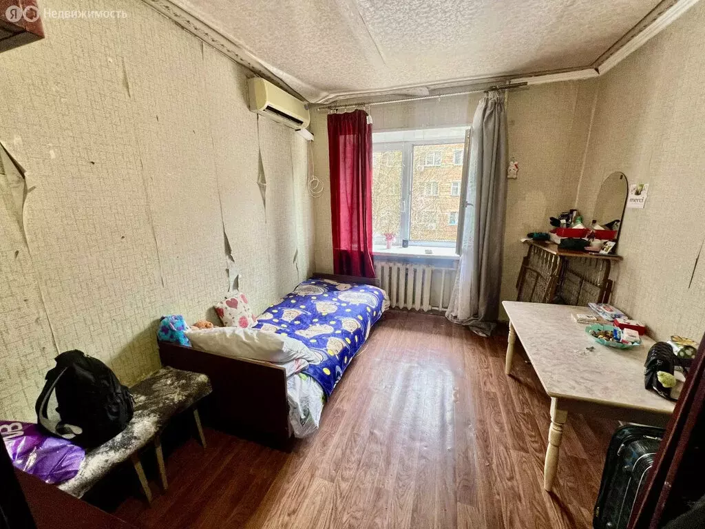 1к в 8-комнатной квартире (18 м) - Фото 0
